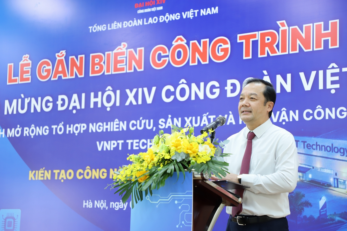 Công đoàn Khoa học và Công nghệ gắn biển công trình chào mừng Đại hội XIV Công đoàn Việt Nam