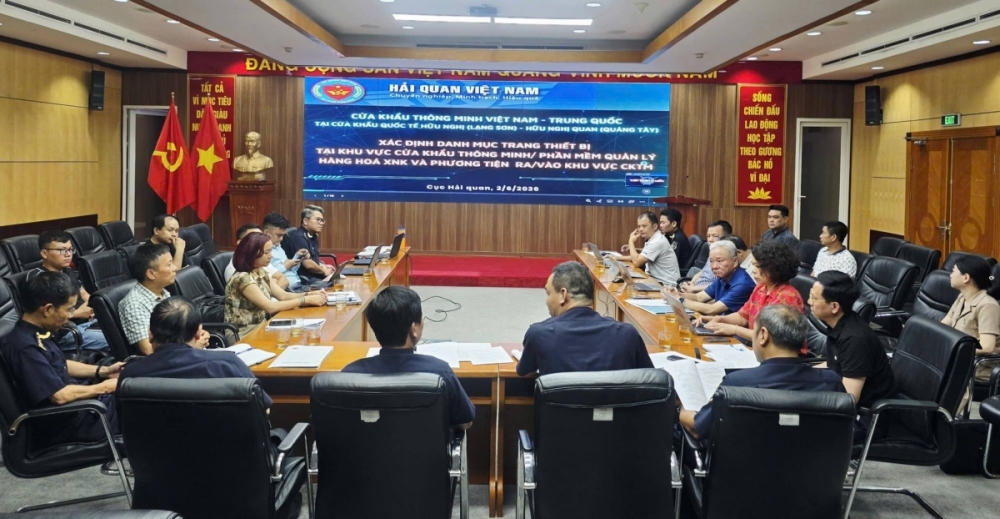 Dưới sự chủ trì của ông Đào Duy Tám, Trưởng ban Ban Giám sát quản lý về hải quan, buổi làm việc có sự góp mặt của Chi cục Hải quan khu vực VI và hai doanh nghiệp đầu tư hạ tầng trọng điểm là Công ty CP khu công nghiệp và logistics cảng nước sâu quốc tế Lạch Huyện cùng Công ty CP vận tải thương mại Bảo Nguyên.