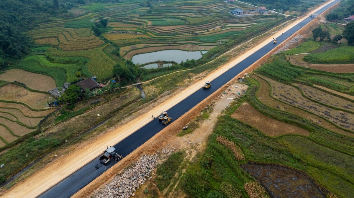 Khơi thông “mạch vốn” đầu tư công: Tăng tốc giải ngân, đo đếm hiệu quả thực thi