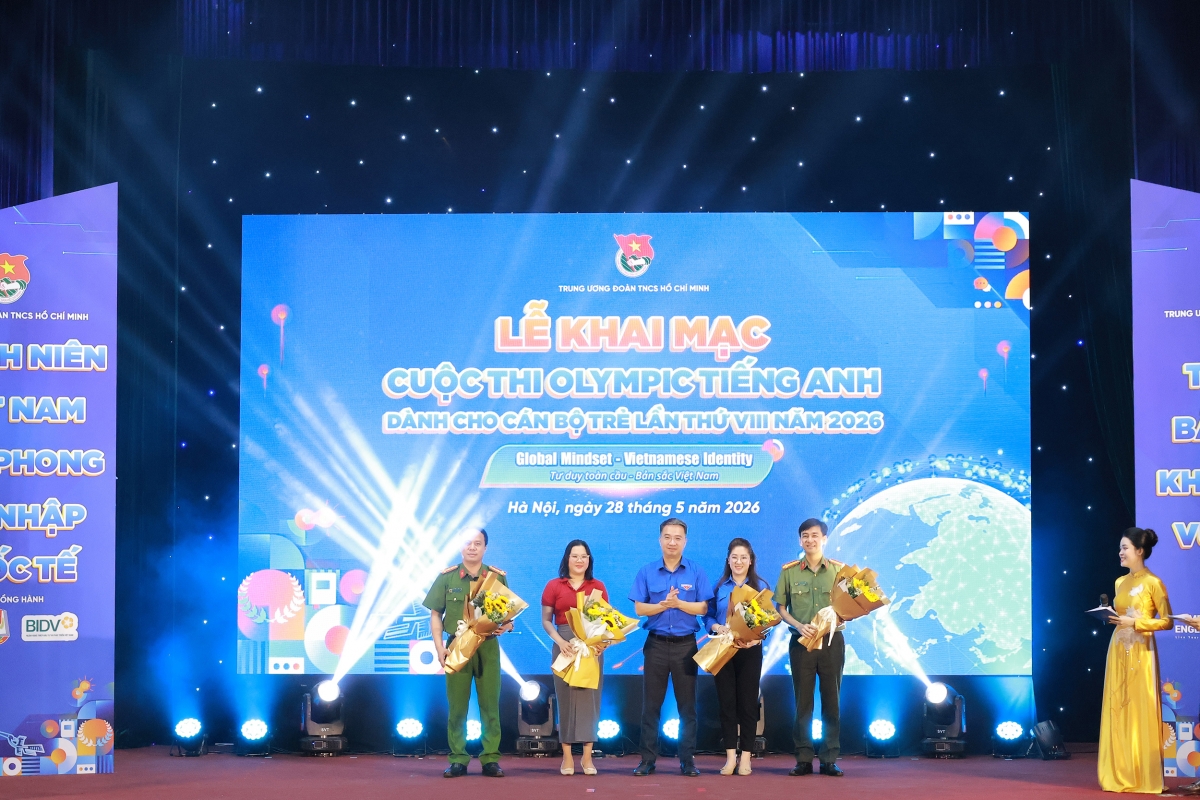 Lan tỏa tư duy toàn cầu qua sân chơi Olympic tiếng Anh dành cho cán bộ trẻ Lan tỏa tư duy toàn cầu qua sân chơi Olympic tiếng Anh dành cho cán bộ trẻ