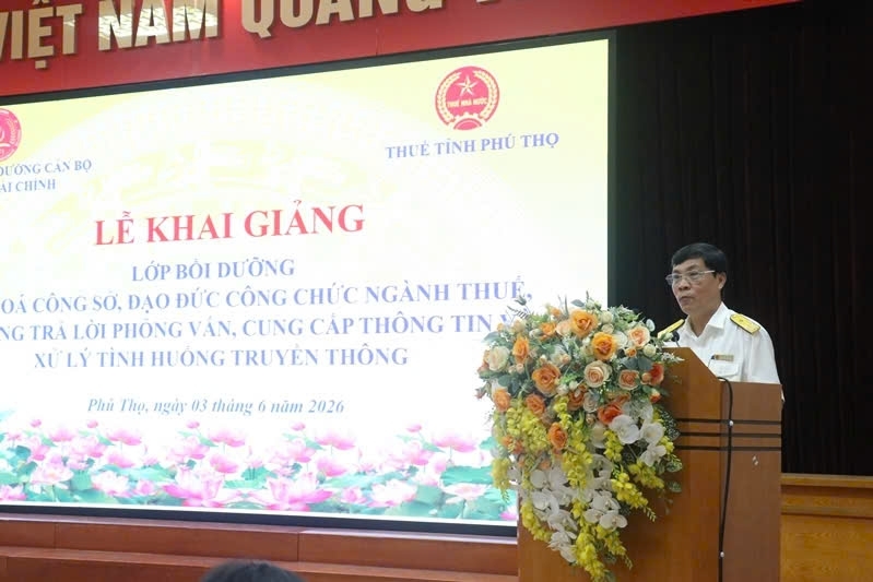 Thuế tỉnh Phú Thọ bồi dưỡng kỹ năng truyền thông và đạo đức công vụ