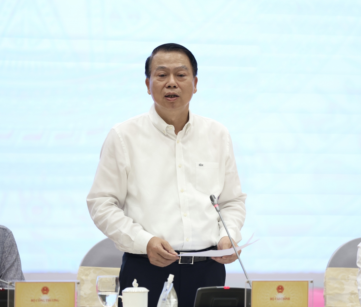 Tăng minh bạch, tạo điều kiện cho người dân tham gia giám sát thực hiện giải ngân vốn đầu tư công Tăng minh bạch, tạo điều kiện cho người dân tham gia giám sát thực hiện giải ngân vốn đầu tư công