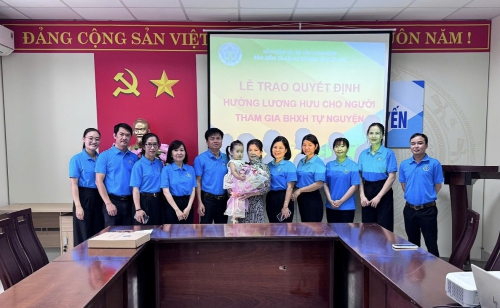 Lâm Đồng: Một người nhận lương hưu sau 17 năm kiên trì tham gia bảo hiểm xã hội tự nguyện