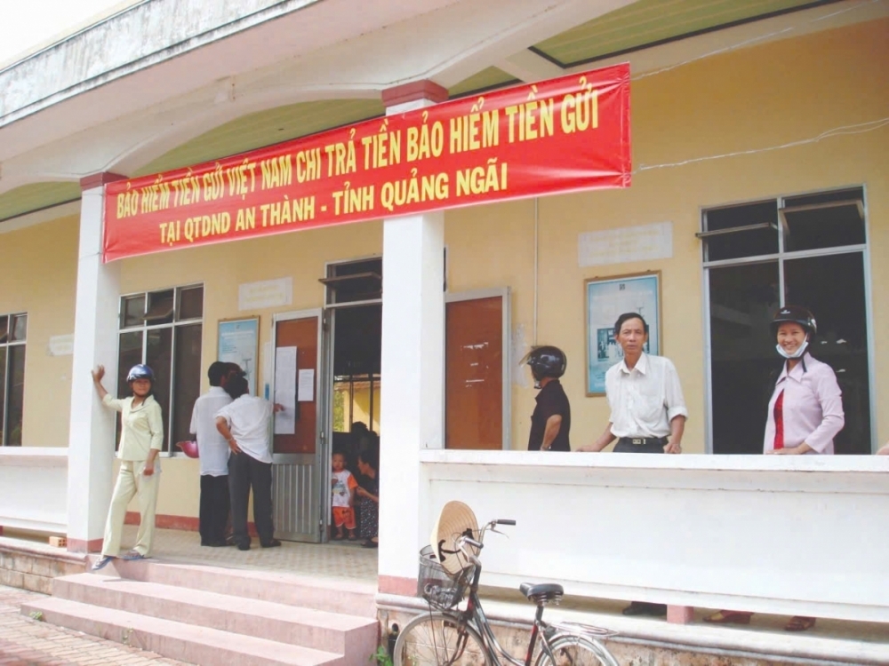 bao ve nguoi gui tien chinh sach vi dan cua dang trong ky nguyen moi