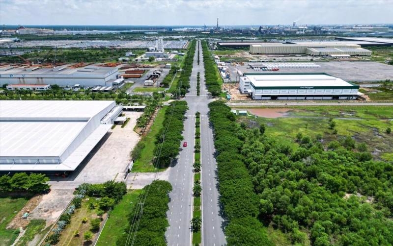 Việc xác định nghĩa vụ tài chính về tiền thuê đất khi chuyển nhượng dự án phải căn cứ quy định của pháp luật từng thời kỳ.