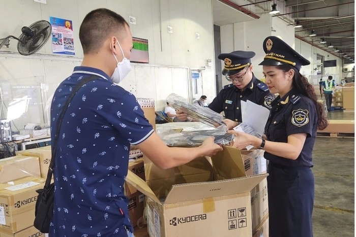 Doanh nghiệp cần lưu ý gì khi làm thủ tục xuất nhập khẩu tại chỗ?
