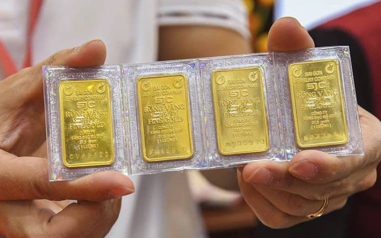 Giá vàng hôm nay tiếp tục lao dốc, giới đầu tư chùn tay? Giá vàng hôm nay tiếp tục lao dốc, giới đầu tư chùn tay?