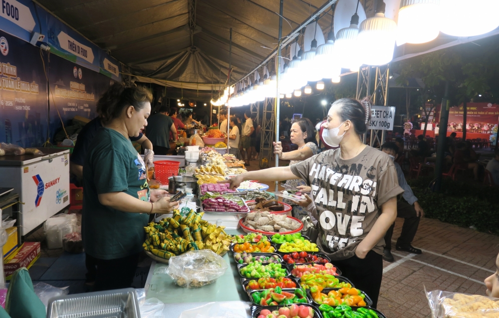 TP. Hồ Chí Minh: Khai mạc Hội chợ Ẩm thực ba miền và Tuần lễ mua sắm năm 2026 TP. Hồ Chí Minh: Khai mạc Hội chợ Ẩm thực ba miền và Tuần lễ mua sắm năm 2026
