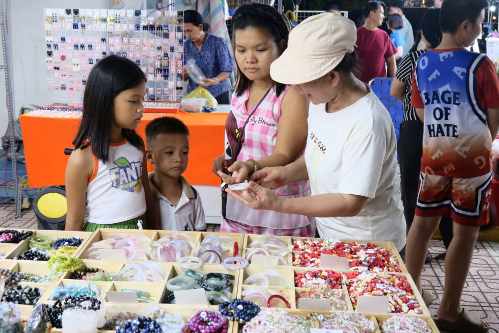 TP. Hồ Chí Minh: Khai mạc Hội chợ Ẩm thực ba miền và Tuần lễ mua sắm năm 2026 TP. Hồ Chí Minh: Khai mạc Hội chợ Ẩm thực ba miền và Tuần lễ mua sắm năm 2026