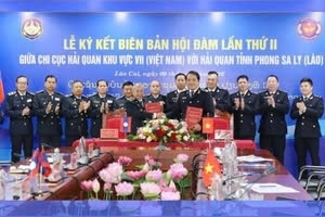 Hải quan khu vực VII (Việt Nam) và Hải quan Phong Sa Ly (Lào): Tăng cường kết nối, thúc đẩy thương mại biên giới