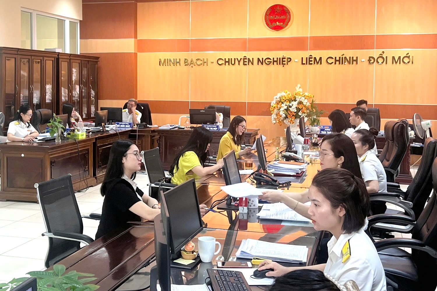 INFOGRAPHIC: Quy trình tiếp nhận và xử lý giao dịch đáng ngờ tại cơ quan Thuế