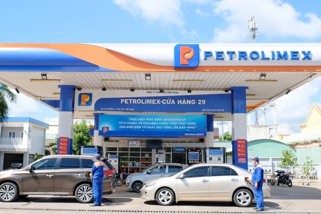 Petrolimex đón nhiều động lực tăng trưởng mới từ E10 và giá dầu