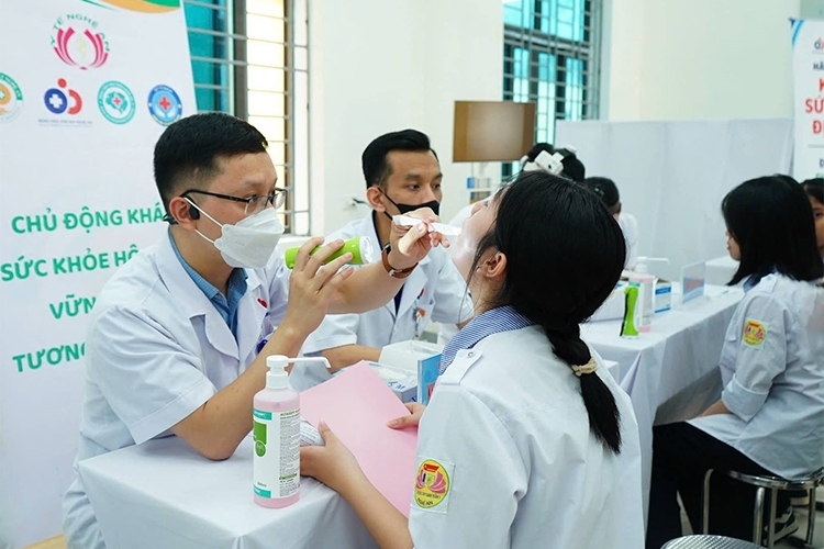 Khám chữa bệnh bảo hiểm y tế học sinh, sinh viên ở Nghệ An - Những con số ấm lòng người