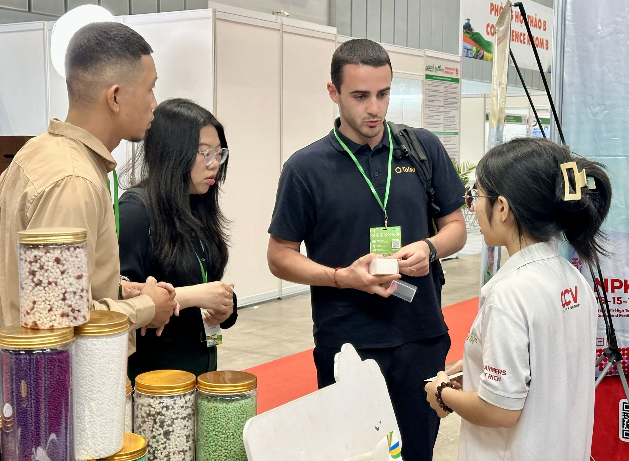 Mở rộng cánh cửa xuất khẩu nông sản nhờ công nghệ sinh học