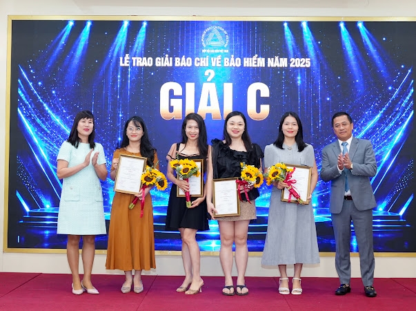 Trao giải cho 23 tác phẩm đoạt Giải Báo chí về bảo hiểm