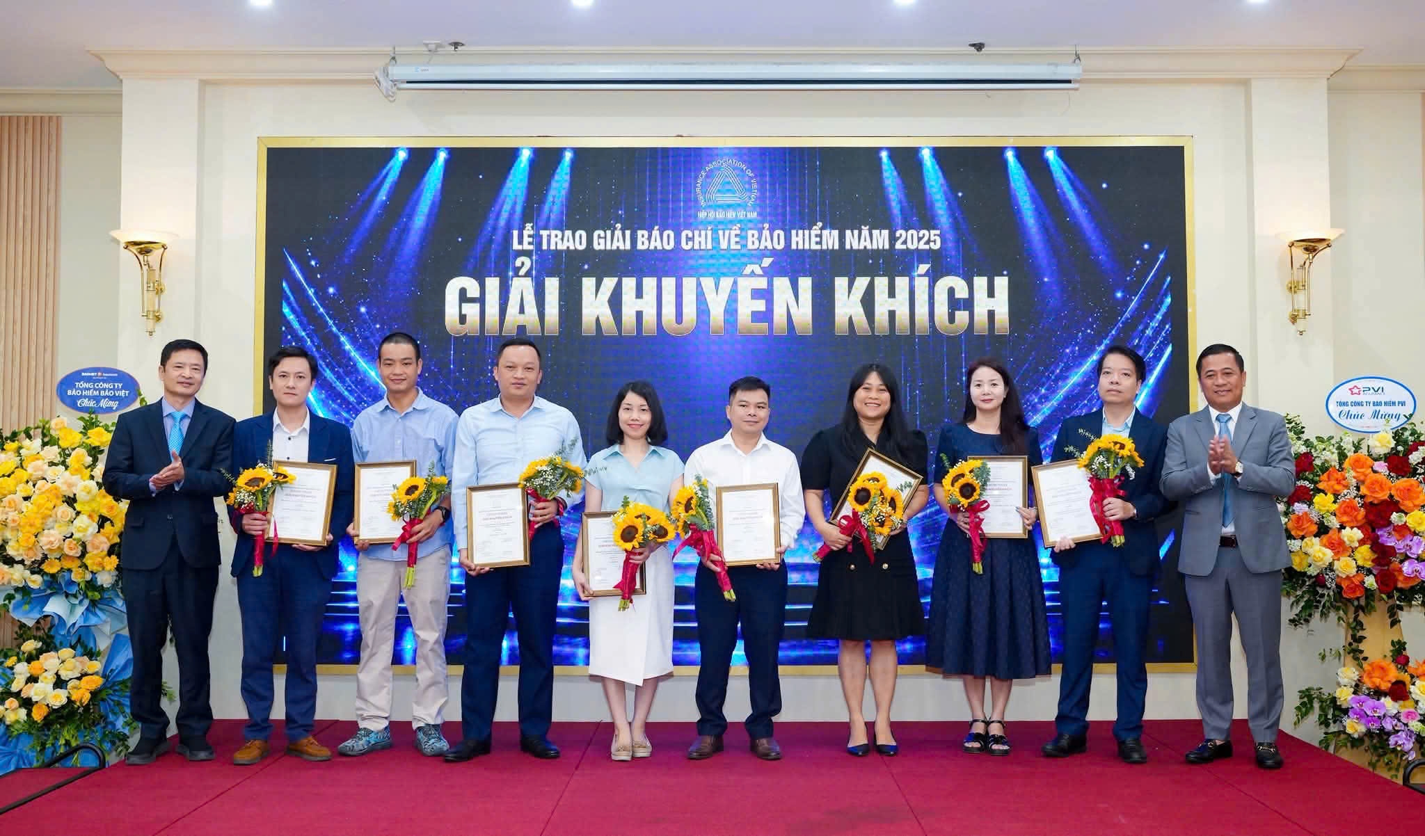 Trao giải cho 23 tác phẩm đoạt Giải Báo chí về bảo hiểm
