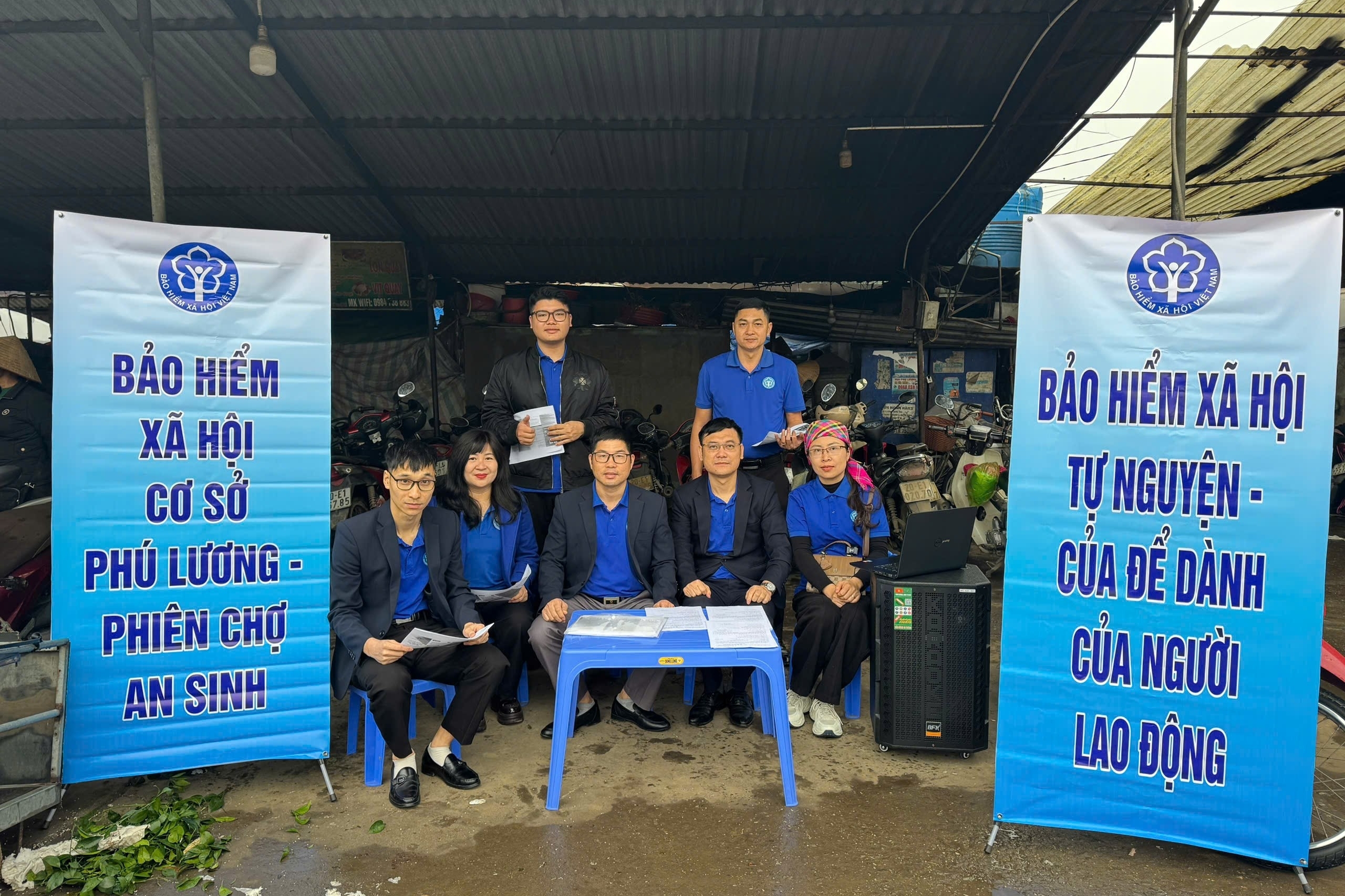 Lan tỏa chính sách bảo hiểm xã hội tự nguyện từ những “phiên chợ an sinh”