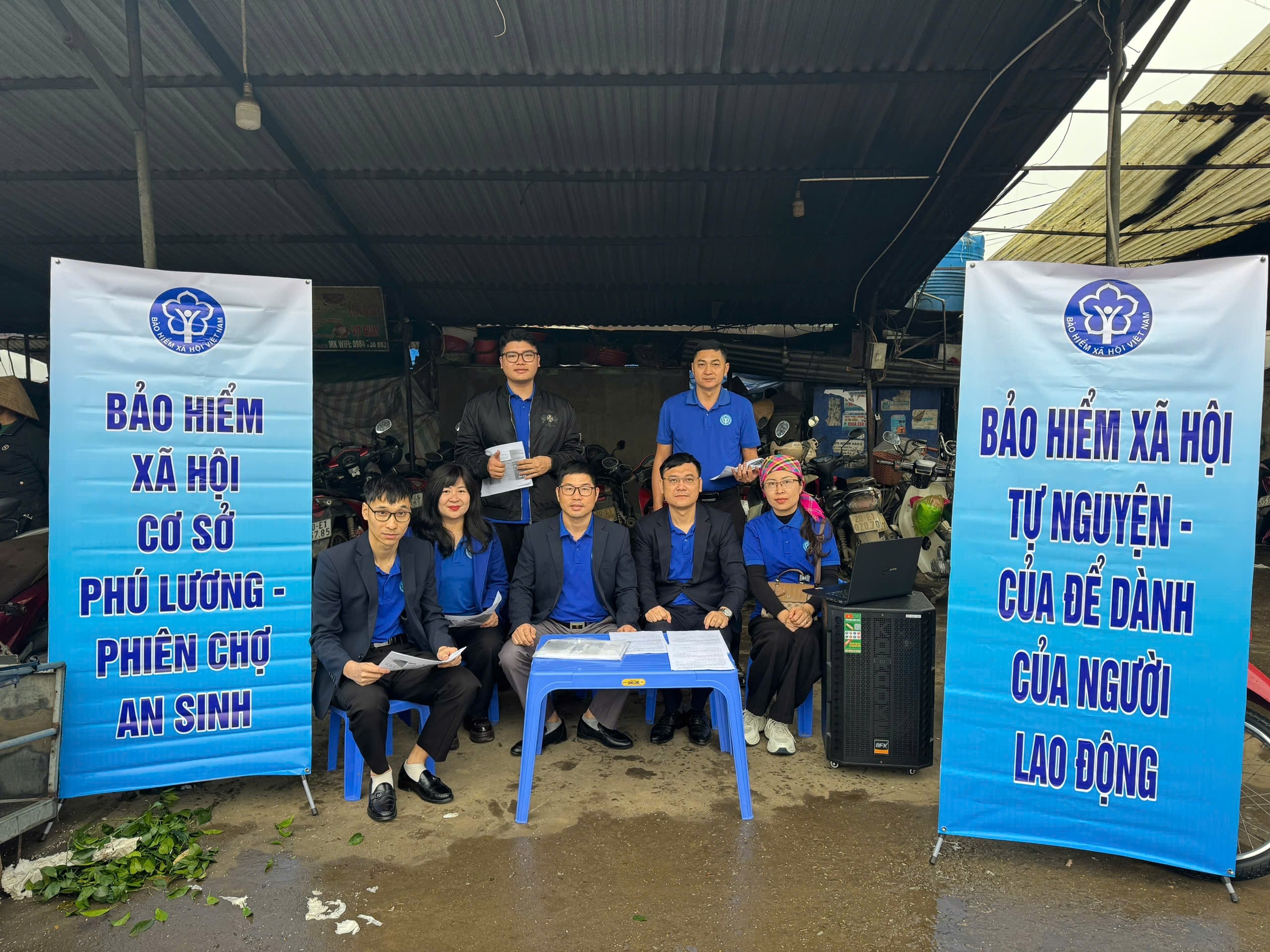 Lan tỏa chính sách bảo hiểm xã hội tự nguyện từ những “phiên chợ an sinh”