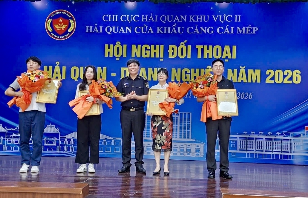 Hải quan cửa khẩu cảng Cái Mép: Hướng dẫn thủ tục cho doanh nghiệp chế xuất