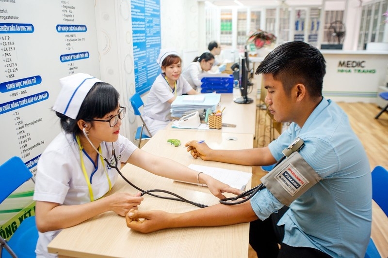 việc xác định doanh nghiệp có thuộc diện được hưởng ưu đãi thuế TNDN hay không phải căn cứ vào quy định của pháp luật thuế và các quy định về xã hội hóa tương ứng tại từng thời kỳ. 