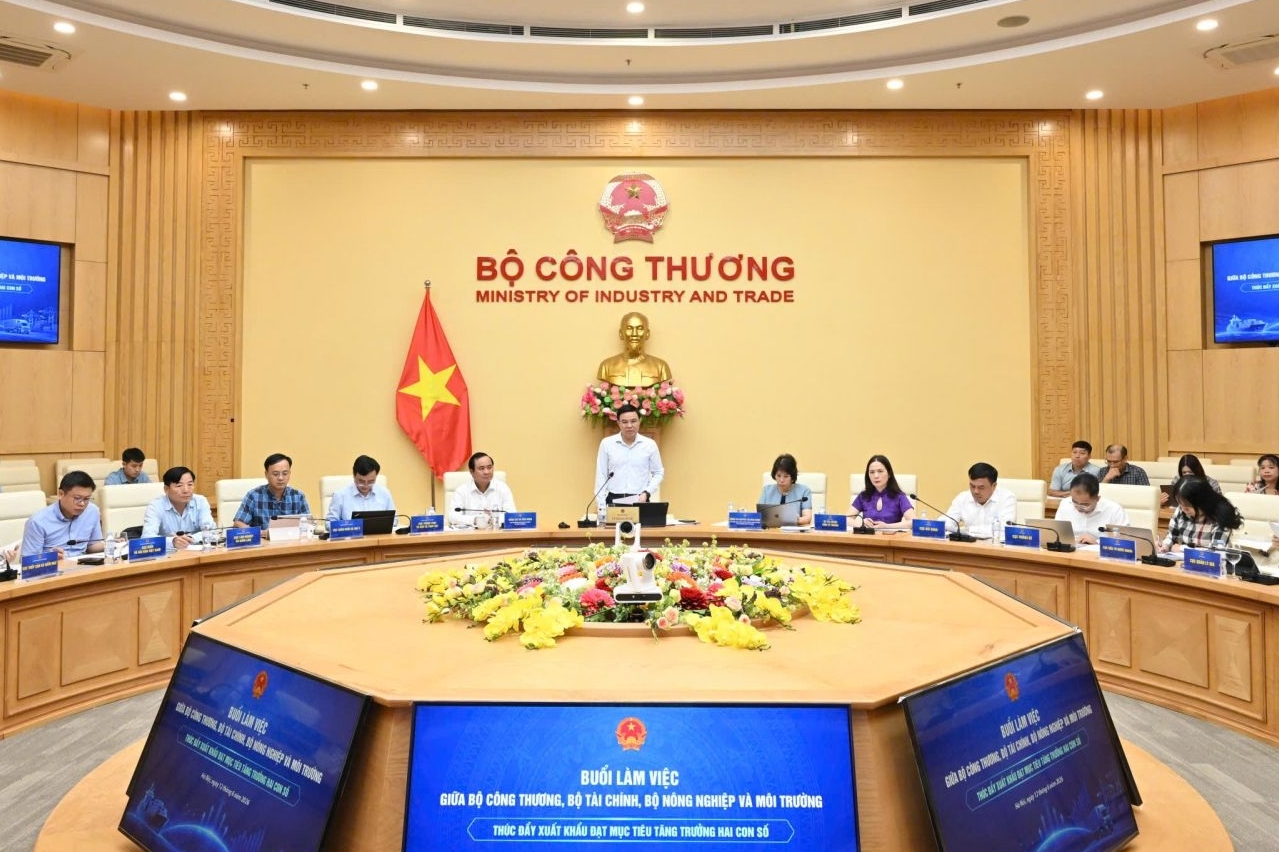 Thống nhất các giải pháp tạo thuận lợi cho hoạt động sản xuất, xuất khẩu