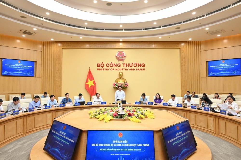 Thống nhất các giải pháp tạo thuận lợi cho hoạt động sản xuất, xuất khẩu