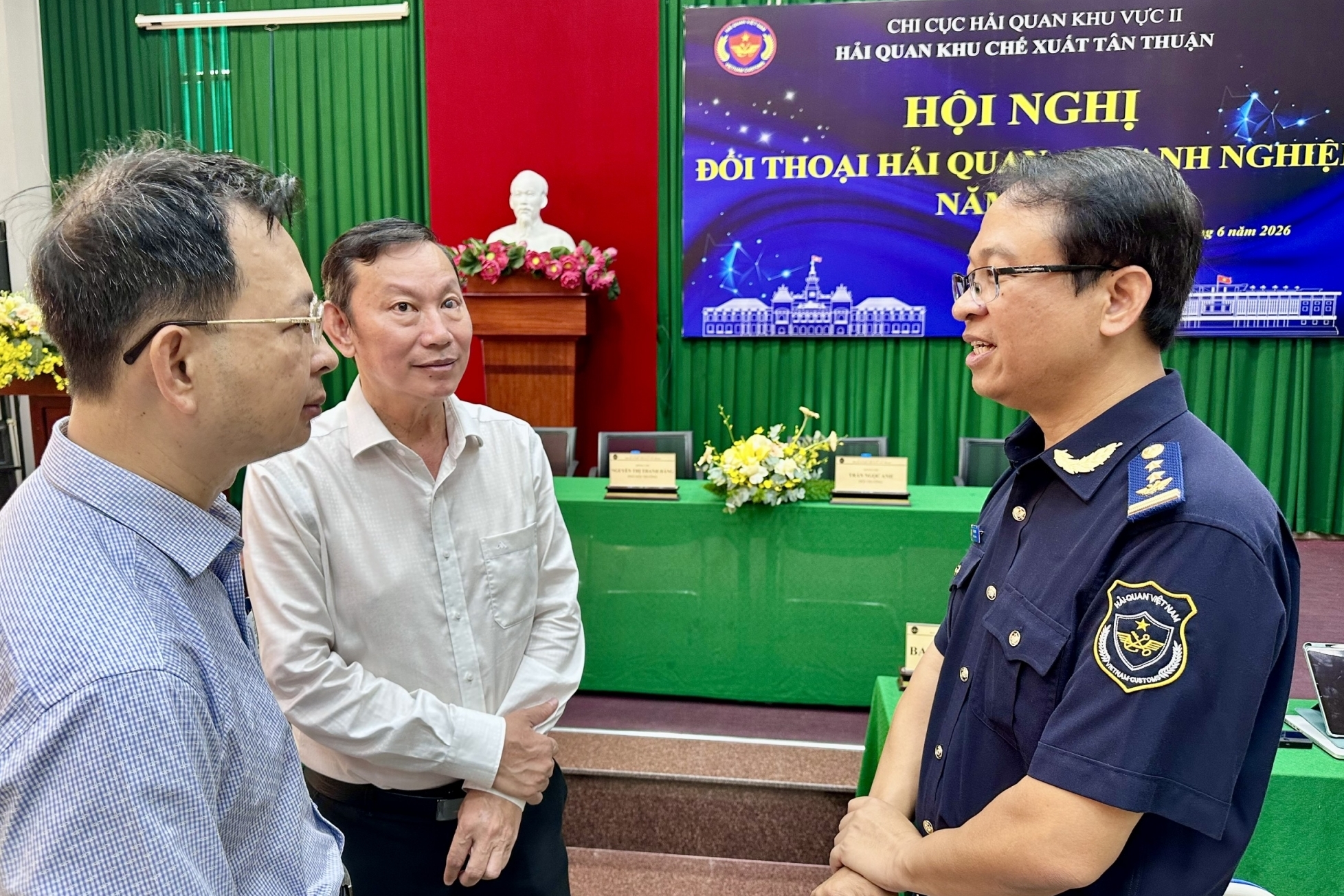 Hải quan Khu chế xuất Tân Thuận giải đáp vướng mắc cho doanh nghiệp gia công, sản xuất xuất khẩu