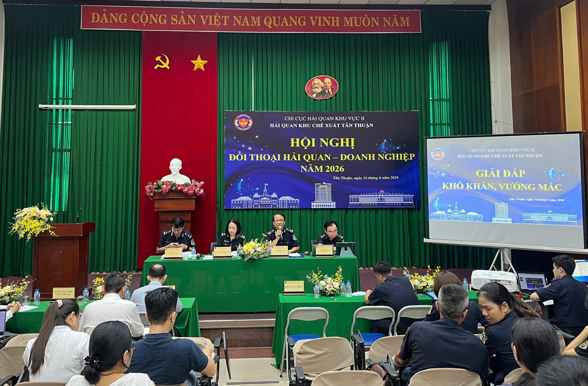 Hải quan Khu chế xuất Tân Thuận giải đáp vướng mắc cho doanh nghiệp gia công, sản xuất xuất khẩu