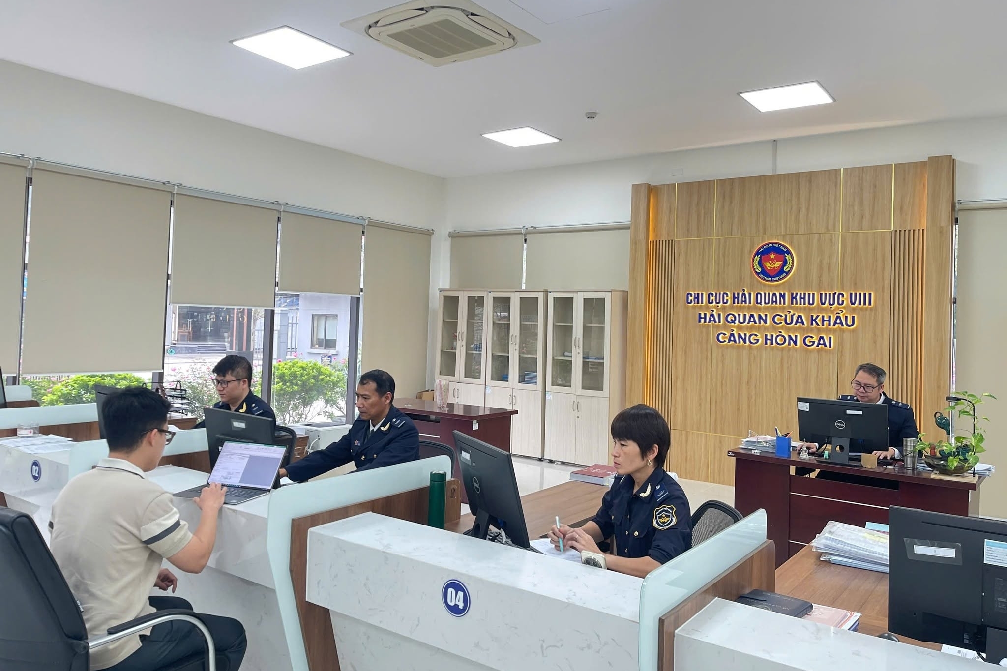 Hải quan cảng Hòn Gai nỗ lực giảm tỷ lệ kiểm tra hải quan