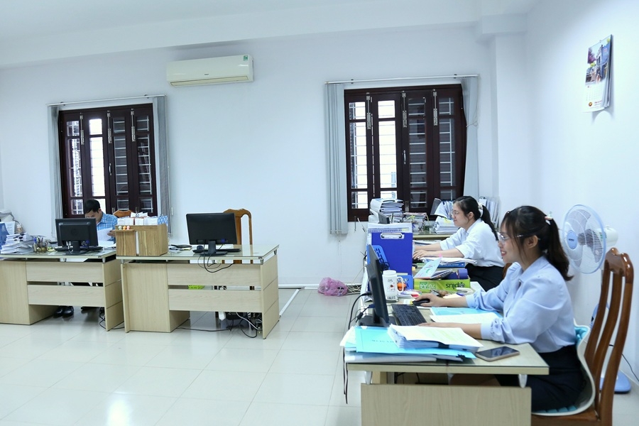 Khuyến khích cán bộ đổi mới, sáng tạo, dám nghĩ, dám làm vì lợi ích chung Khuyến khích cán bộ đổi mới, sáng tạo, dám nghĩ, dám làm vì lợi ích chung