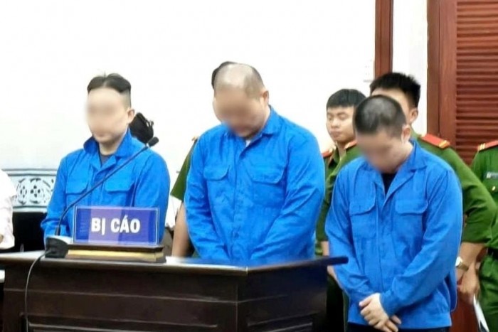 Giấu gần 1,5 kg ma túy trong người, 3 thanh niên Hàn Quốc lĩnh tổng cộng 60 năm tù