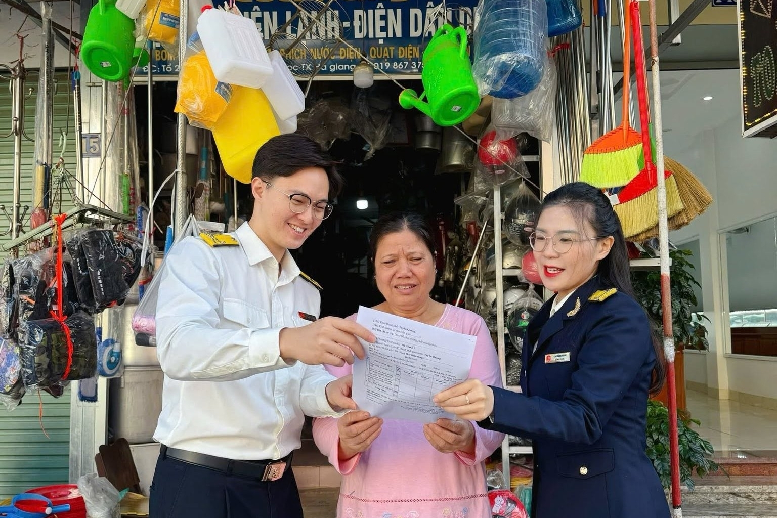 Bảo hiểm xã hội Việt Nam làm rõ lộ trình tham gia bảo hiểm xã hội bắt buộc của chủ hộ kinh doanh