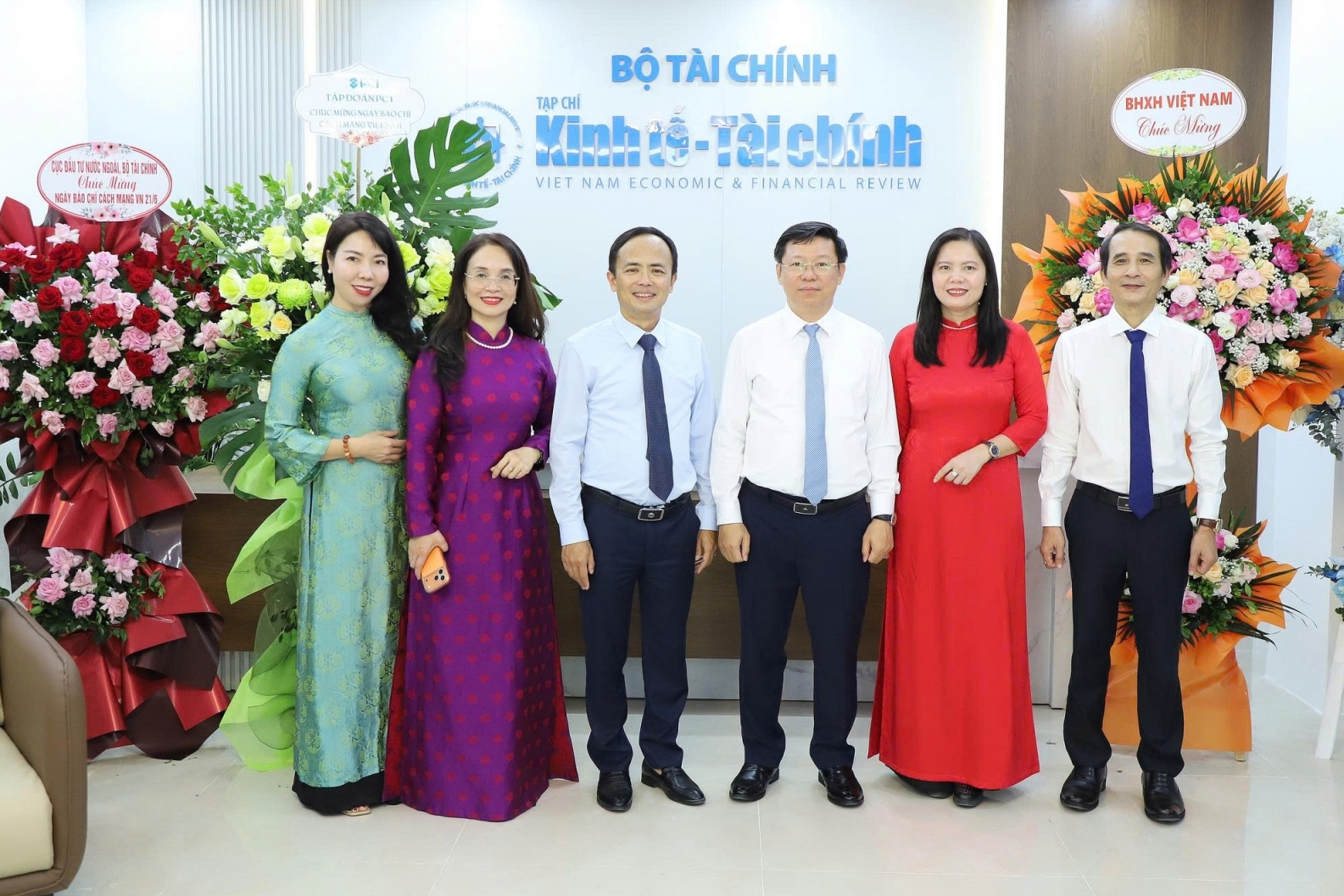 Phó Trưởng Ban Tuyên giáo và Dân vận Trung ương Trần Thanh Lâm thăm, chúc mừng Tạp chí Kinh tế - Tài chính