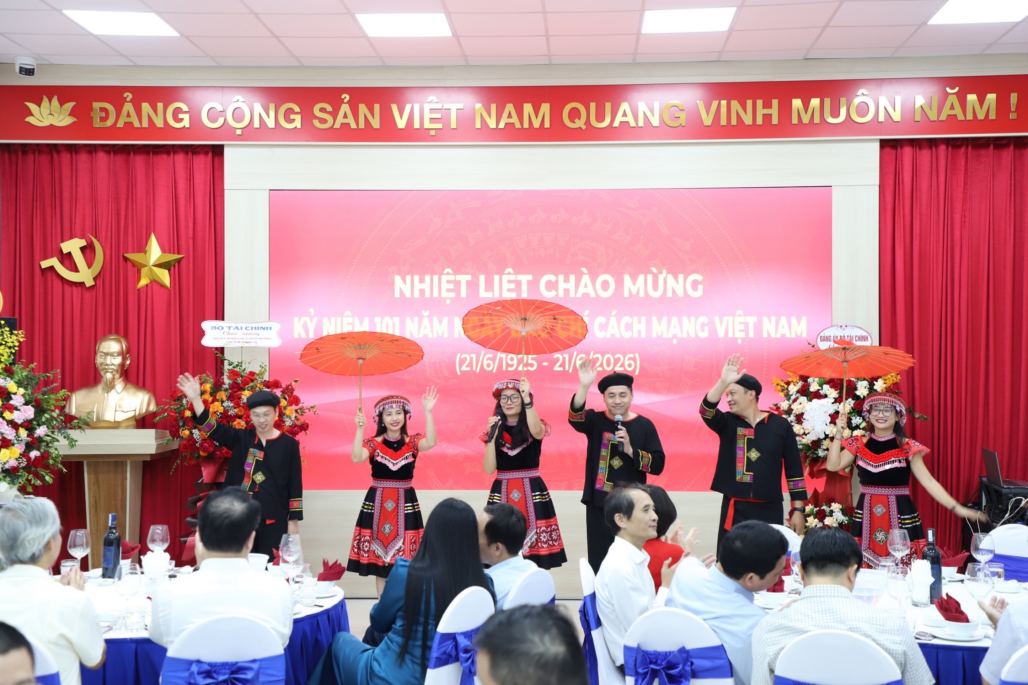 Tạp chí Kinh tế - Tài chính kỷ niệm 101 năm Ngày Báo chí Cách mạng Việt Nam Tạp chí Kinh tế - Tài chính kỷ niệm 101 năm Ngày Báo chí Cách mạng Việt Nam