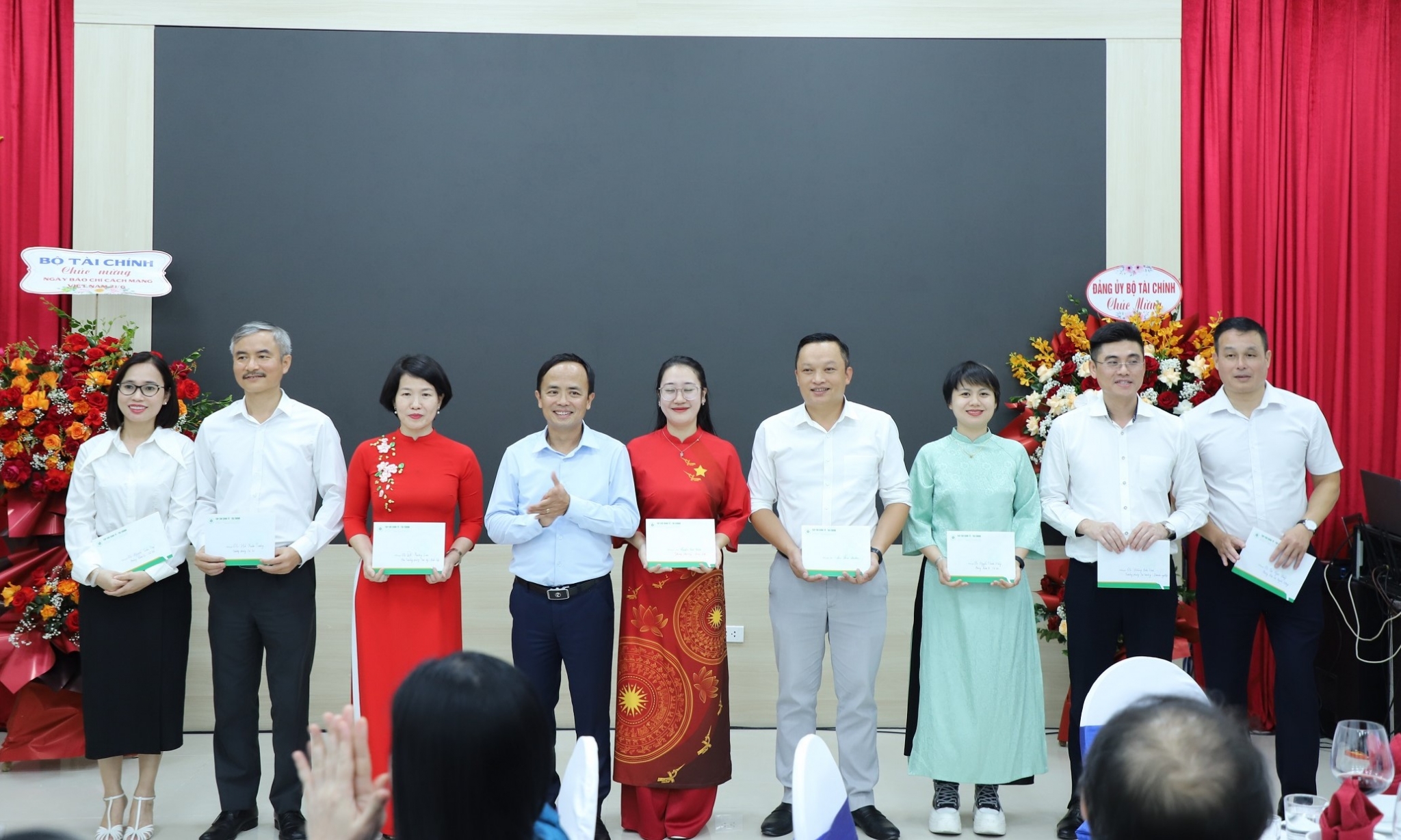 Tạp chí Kinh tế - Tài chính kỷ niệm 101 năm Ngày Báo chí Cách mạng Việt Nam Tạp chí Kinh tế - Tài chính kỷ niệm 101 năm Ngày Báo chí Cách mạng Việt Nam