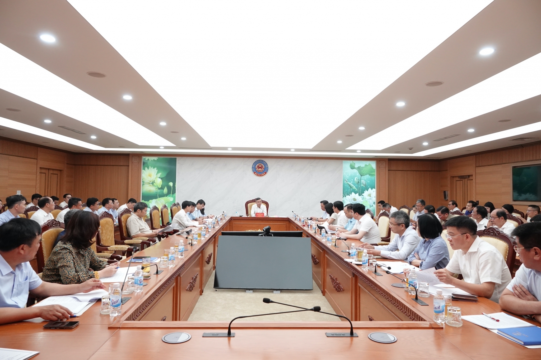 Bộ Tài chính hoàn thành 263 nhiệm vụ sau 18 tháng triển khai Nghị quyết số 57-NQ/TW Bộ Tài chính hoàn thành 263 nhiệm vụ sau 18 tháng triển khai Nghị quyết số 57-NQ/TW