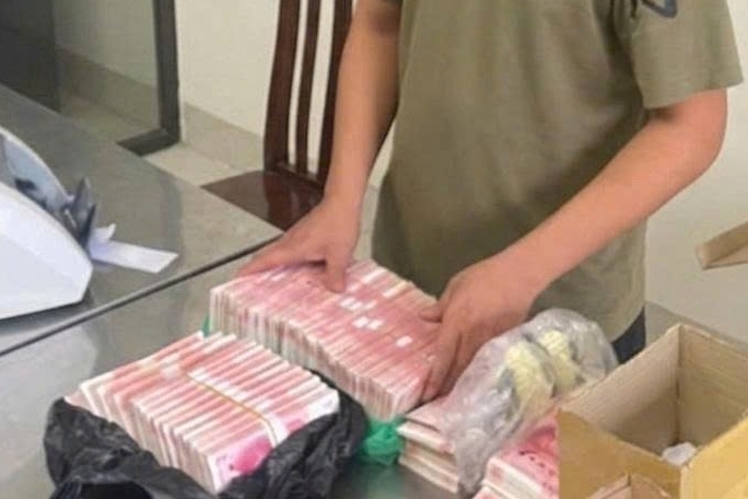 Hải Phòng: Khởi tố vụ vận chuyển trái phép gần 50 vạn nhân dân tệ