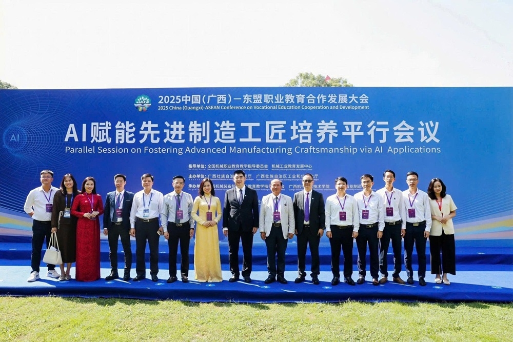 Đẩy mạnh hợp tác quốc tế, đào tạo nguồn nhân lực chất lượng cao Đẩy mạnh hợp tác quốc tế, đào tạo nguồn nhân lực chất lượng cao