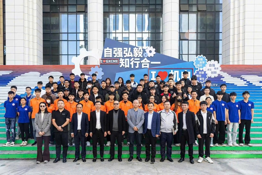 Đẩy mạnh hợp tác quốc tế, đào tạo nguồn nhân lực chất lượng cao Đẩy mạnh hợp tác quốc tế, đào tạo nguồn nhân lực chất lượng cao