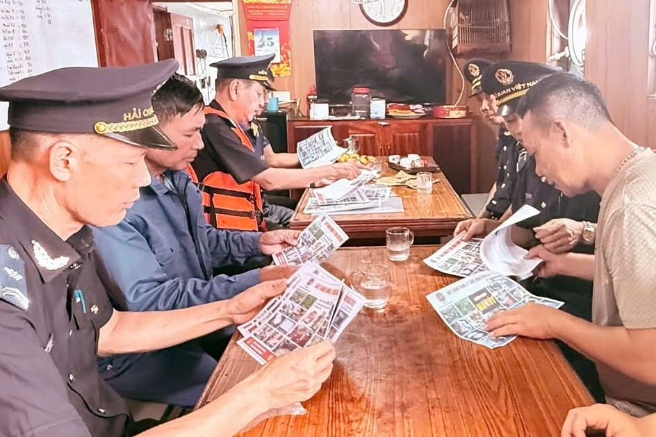 Hải quan khu vực VIII tuyên truyền về phòng, chống ma túy trên biển