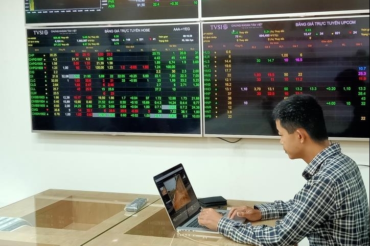 Chứng khoán phiên 22/7: VN-Index mất hơn 62 điểm