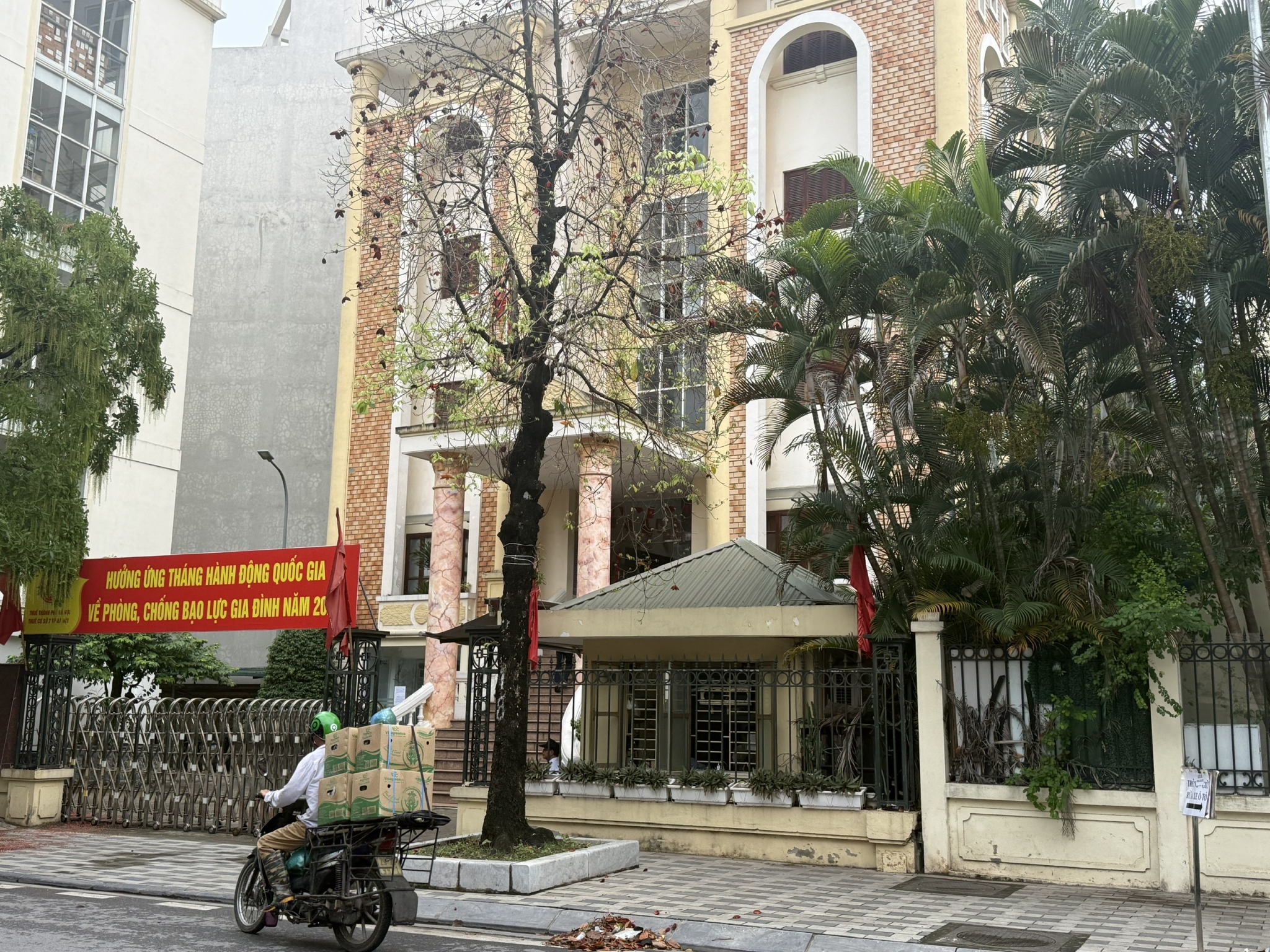 trụ sở