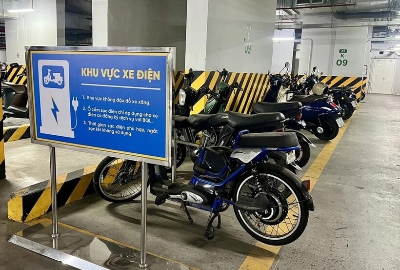 Nhà chung cư phải đáp ứng yêu cầu chỗ để xe điện, khu sạc xe điện