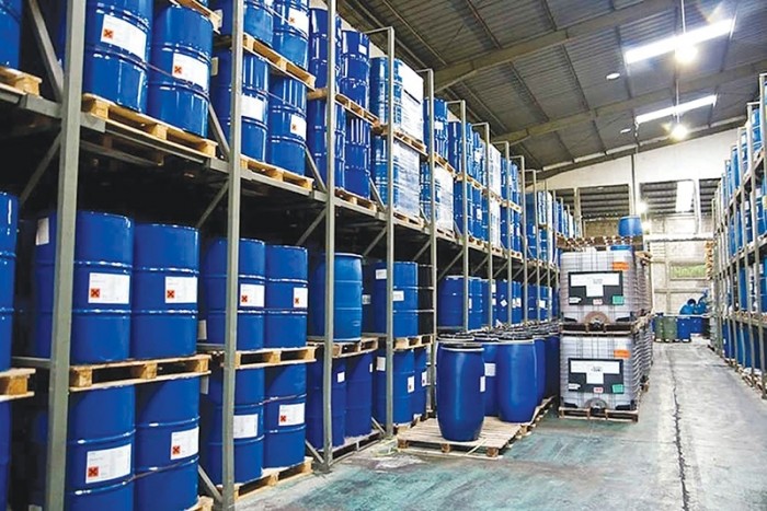 Doanh nghiệp nhập khẩu hóa chất để tự sử dụng cần lưu ý gì?