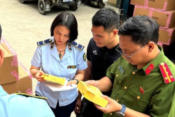 Xây dựng hệ thống dữ liệu kiểm soát hàng hóa trên không gian mạng