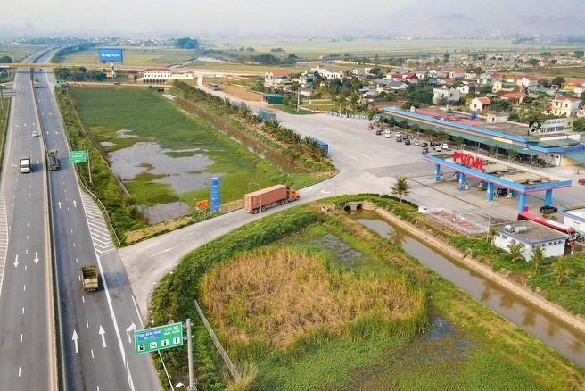 Siết tiến độ xây dựng trạm dừng nghỉ cao tốc, hoàn thành đồng bộ trước 15/12