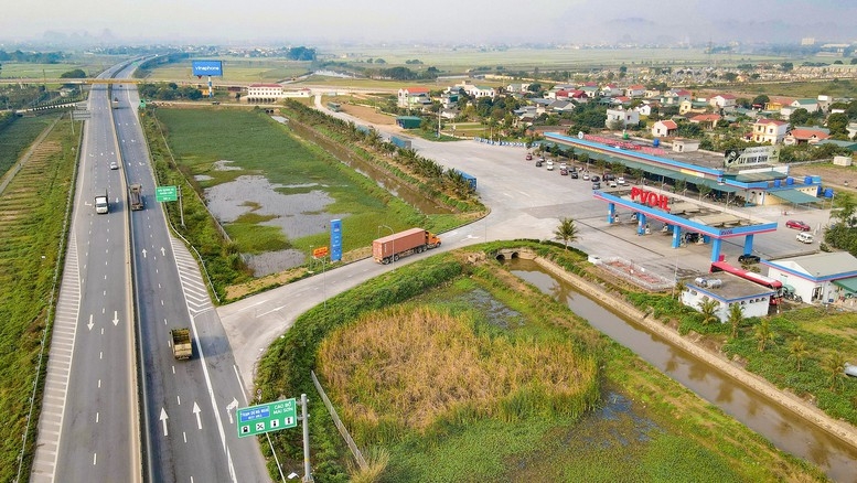 Siết tiến độ xây dựng trạm dừng nghỉ cao tốc, hoàn thành đồng bộ trước 15/12 Siết tiến độ xây dựng trạm dừng nghỉ cao tốc, hoàn thành đồng bộ trước 15/12