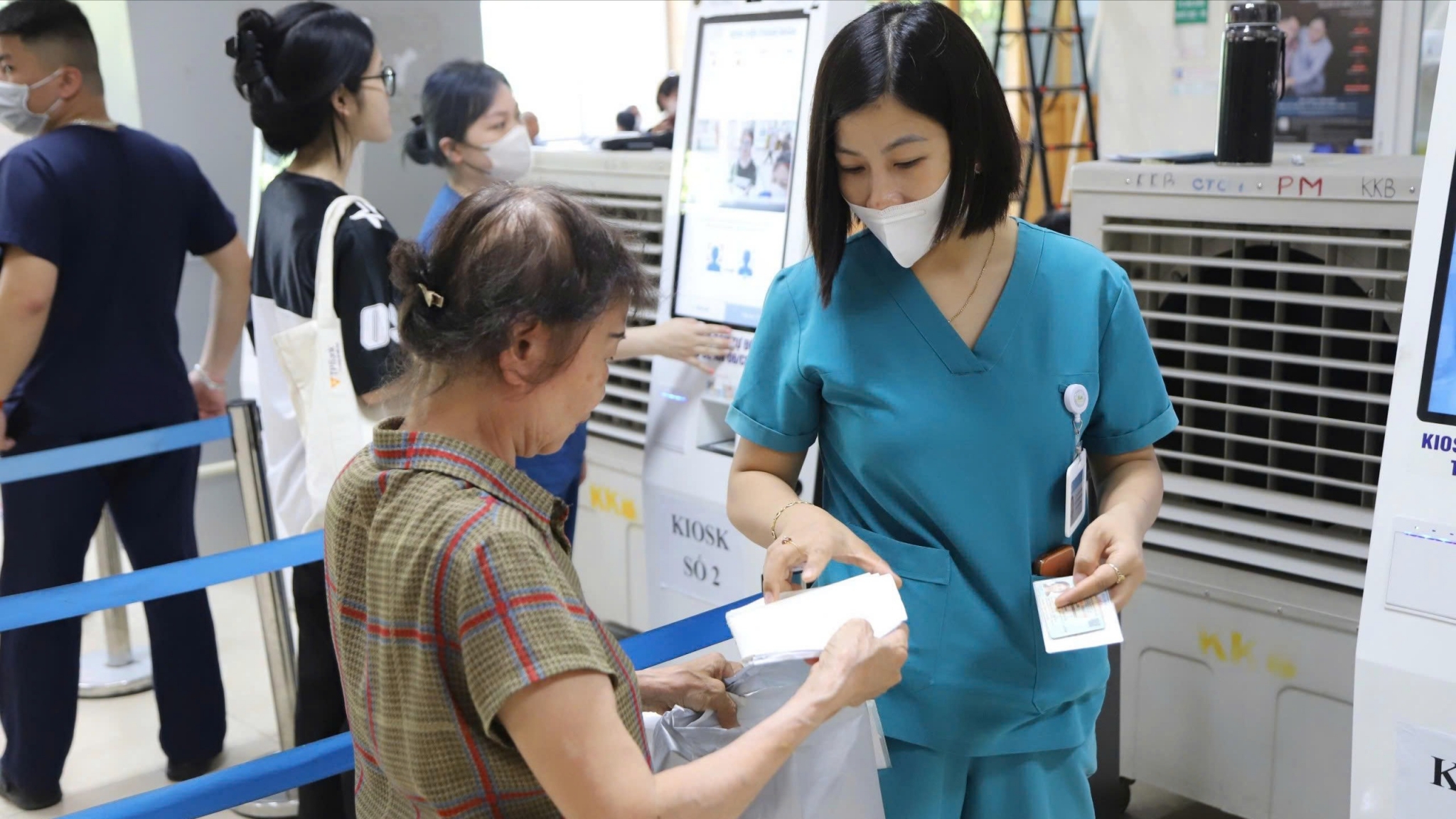 Quyền lợi bảo hiểm y tế tăng, các bệnh viện sẵn sàng đáp ứng nhu cầu khám trái tuyến