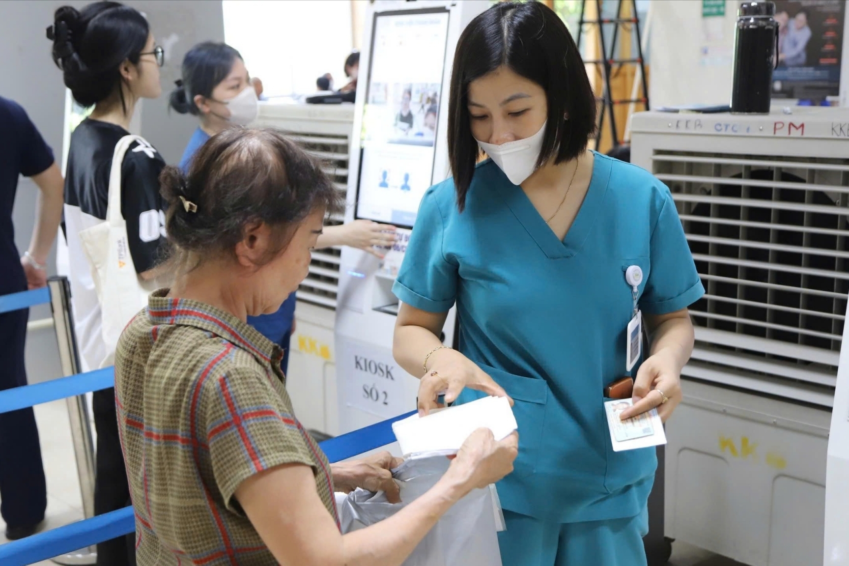 Quyền lợi bảo hiểm y tế tăng, các bệnh viện sẵn sàng đáp ứng nhu cầu khám trái tuyến