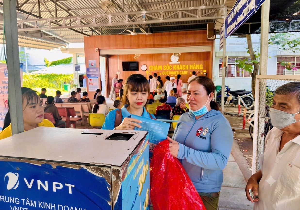 An Giang: Đa dạng cách đưa chính sách bảo hiểm y tế đến gần người dân